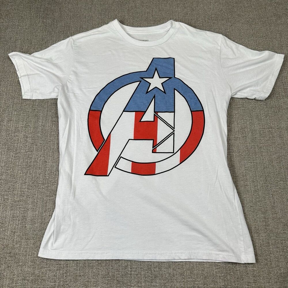 4/$20 Marvel Comics Patriotic Avengers Logo Mens TShirt Size Small White America